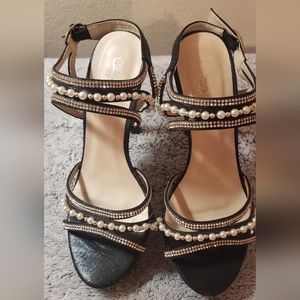 De Bengonia Sandles Pearl And Rhinestones Black Open Toe Sandles Ankle Strap